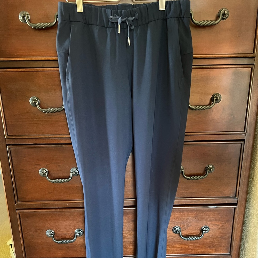 Lululemon straight leg drawstring pants. Navy. NWOT. Size 8